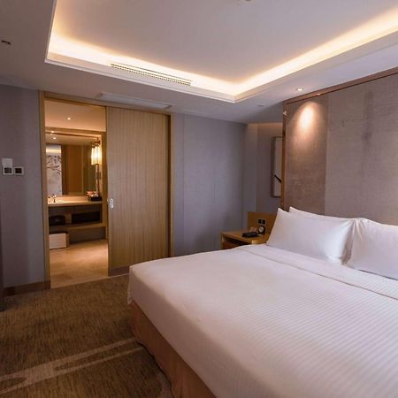 Hotel Ramada Plaza By Wyndham Fuzhou South Extérieur photo
