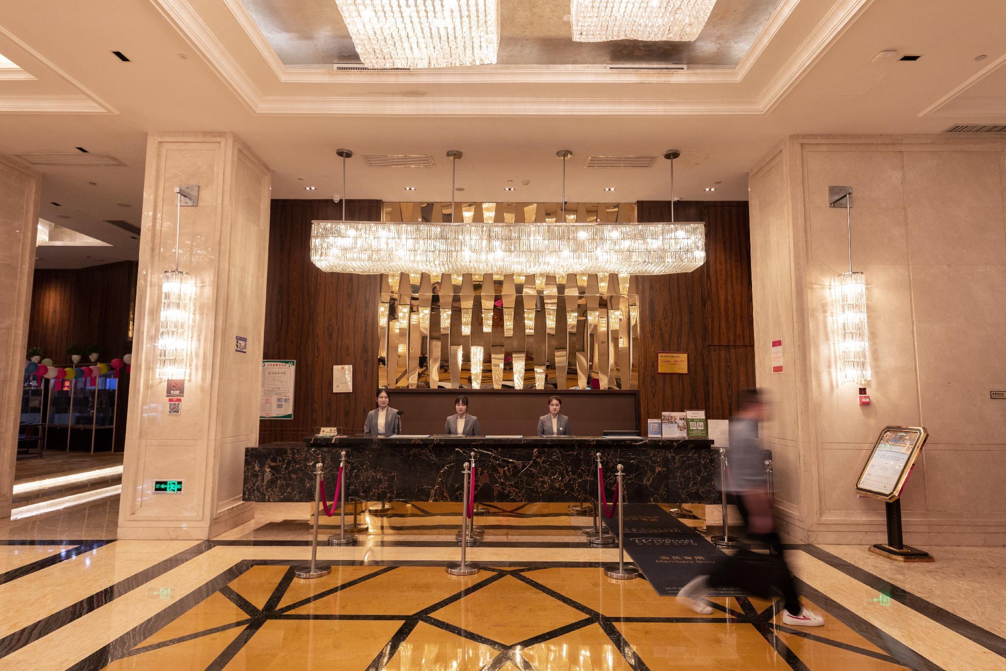Hotel Ramada Plaza By Wyndham Fuzhou South Extérieur photo