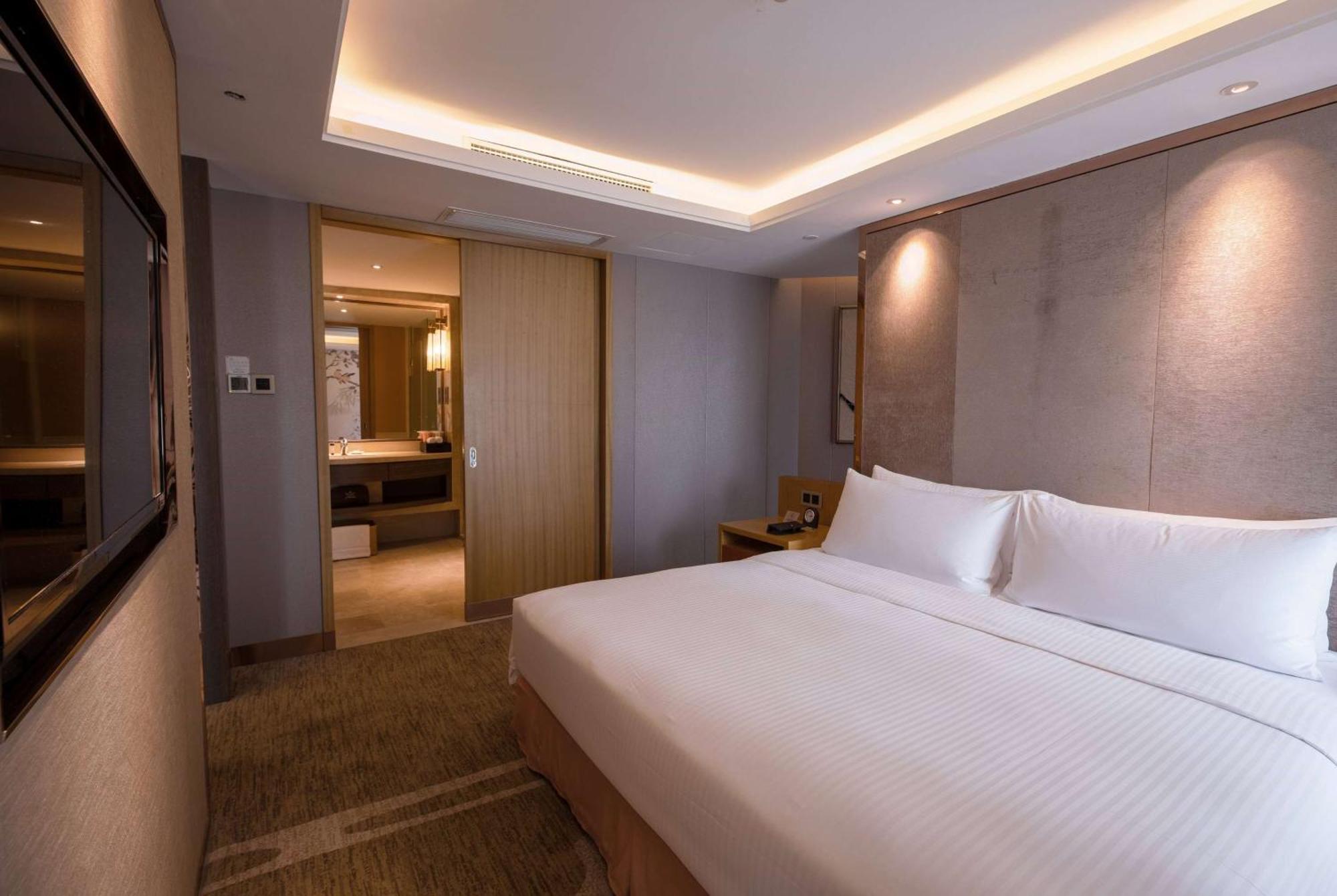 Hotel Ramada Plaza By Wyndham Fuzhou South Extérieur photo