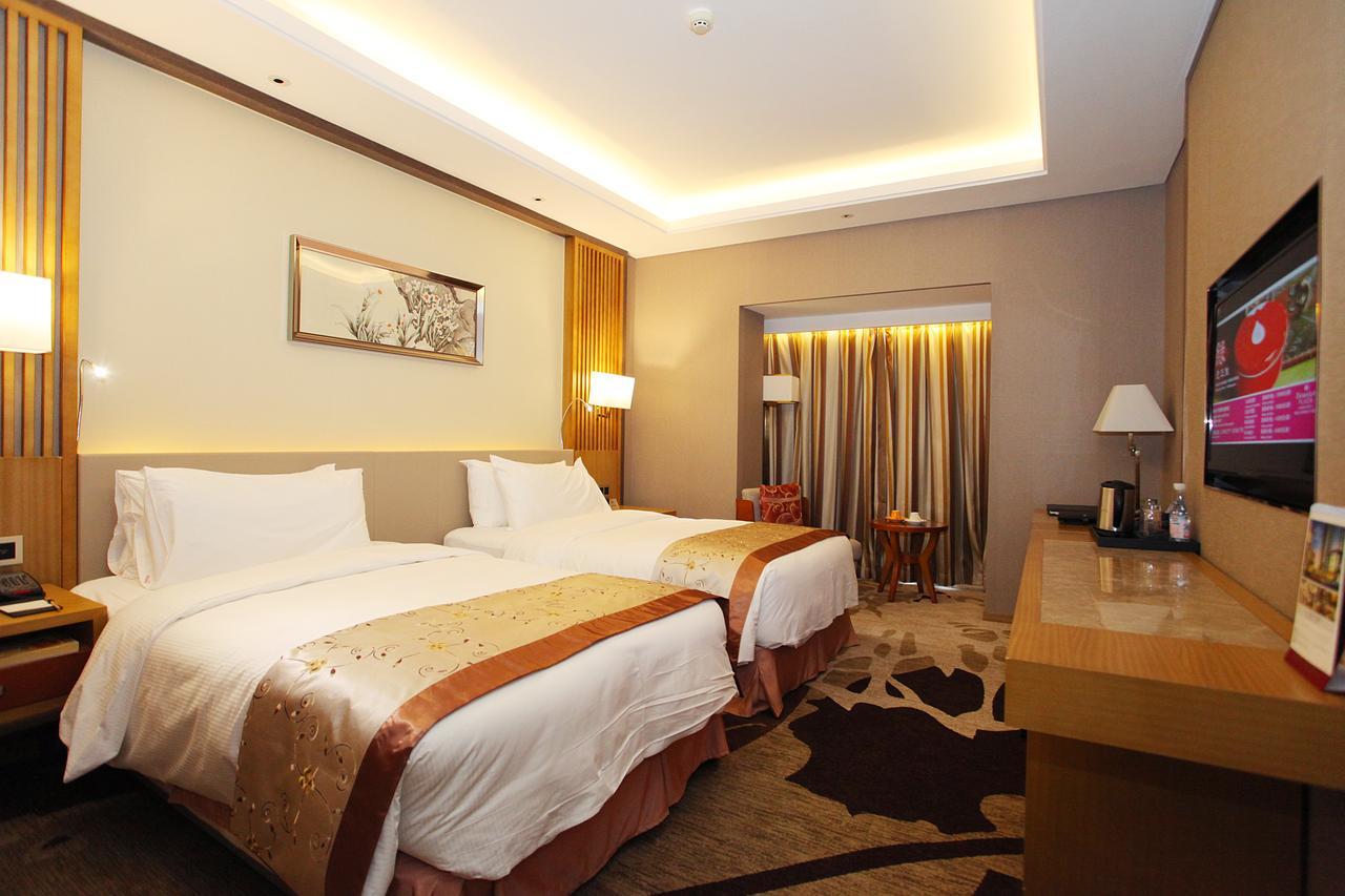 Hotel Ramada Plaza By Wyndham Fuzhou South Extérieur photo